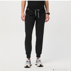 Figs Zamora Maternity Jogger Scrub Pants